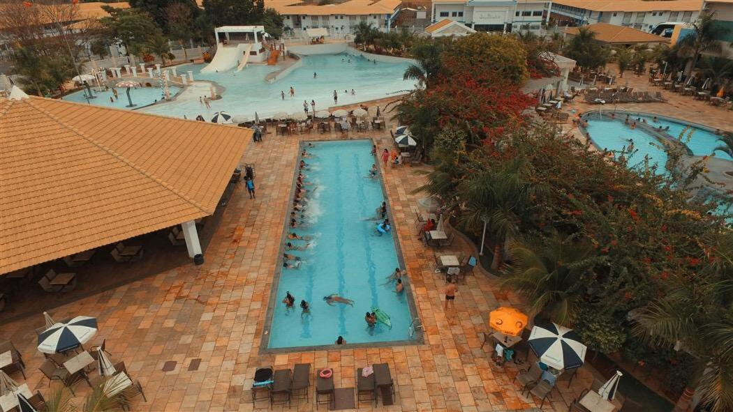 Lacqua Di Roma Com Piscina De Ondas Jr Caldas Novas Dış mekan fotoğraf